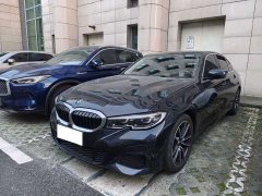 BMW 3 320i - ფოტო 1