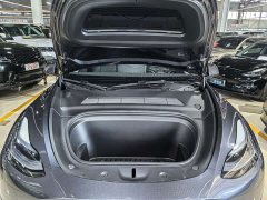 Tesla Model Y Rear-Wheel Drive - ფოტო 13