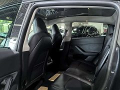 Tesla Model Y Rear-Wheel Drive - ფოტო 9