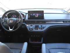 Honda Odyssey 2.0L e:HEV Luxury - ფოტო 15