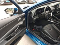 Hyundai Elantra 1.5L CVT Luxury - ფოტო 15