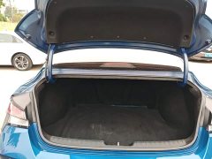 Hyundai Elantra 1.5L CVT Luxury - ფოტო 18
