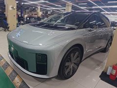Li Auto i8 Standard Edition - ფოტო 1