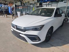 SAIC MG i5 1.5L Manual Platinum Edition - ფოტო 1