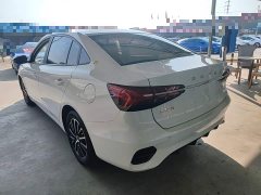 SAIC MG i5 1.5L Manual Platinum Edition - ფოტო 4