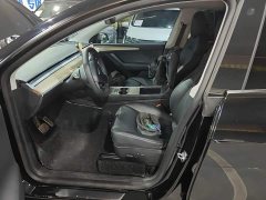 Tesla Model Y Standard Range RWD - ფოტო 15