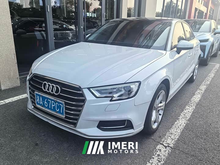 Audi A3 Facelift Limousine 35 TFSI Entry-level National VI