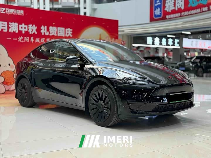 Tesla Model Y Facelift Rear-Wheel Drive