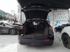 Tesla Model Y Rear-Wheel Drive - ფოტო 18