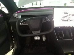 Tesla Model Y L Long Range All-Wheel Drive - ფოტო 10
