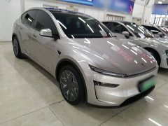 Tesla Model Y L Long Range All-Wheel Drive - ფოტო 3