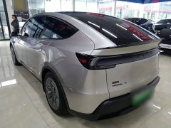 Tesla Model Y L Long Range All-Wheel Drive - ფოტო 4