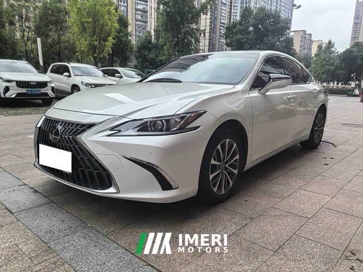 Lexus ES 2023 200 Excellence Edition - ავტომობილი ჩინეთიდან