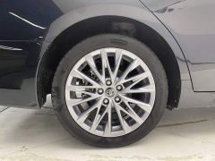 Toyota Camry Hybrid 2.5L XLE Premium - ფოტო 11