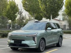 IM Motors Zhiji LS8 52 Max Luxury Six-Seater - ფოტო 1