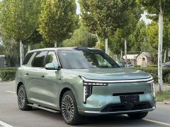 IM Motors Zhiji LS8 52 Max Luxury Six-Seater - ფოტო 20