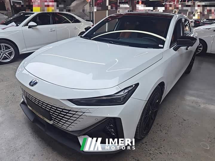 Changan UNI-V 1.5T Deluxe - автомобиль из Китая