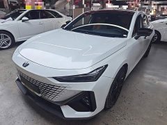 Changan UNI-V 1.5T Deluxe - фото 1