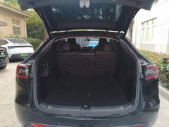 Tesla Model Y Standard Range RWD - ფოტო 18