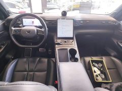 NIO ES8 415KM Signature Edition Six-Seater - ფოტო 9