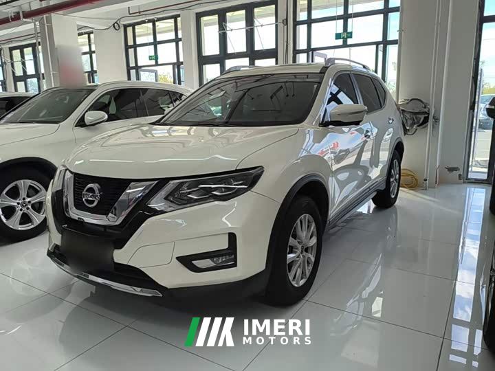 Nissan Qashqai Classic 2.0L FWD Smart Connect Premium Edition