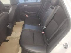 Honda Civic Hatchback 240 Turbo CVT Sharp Edition - ფოტო 16