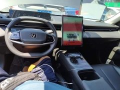 Changan Yida Blue Whale NE 1.5T GDI DCT Comfort Edition - ფოტო 9