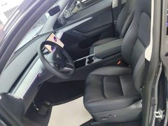 Tesla Model Y Long Range All-Wheel Drive - ფოტო 14