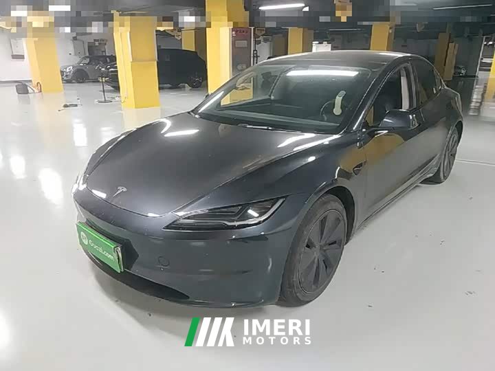 Tesla Model 3 Rear-Wheel Drive