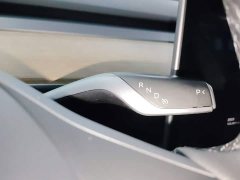 Tesla Model Y Rear-Wheel Drive - ფოტო 13