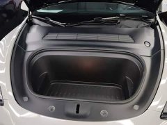 Tesla Model Y Rear-Wheel Drive - ფოტო 19