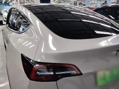Tesla Model Y Rear-Wheel Drive - ფოტო 4