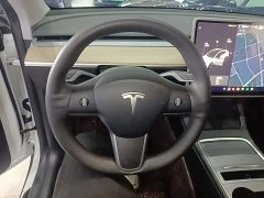 Tesla Model Y Long Range All-Wheel Drive - ფოტო 10