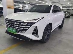Changan UNI-Z 2025 1.5T Premium Edition - ფოტო 1