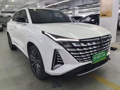 Changan UNI-Z 2025 1.5T Premium Edition - ფოტო 3