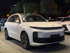 Li Auto L6 Max - фото 1