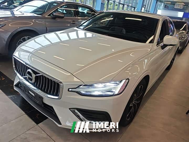 Volvo S60 B4 Smart Luxury Edition
