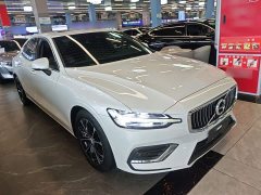 Volvo S60 B4 Smart Luxury Edition - ფოტო 3