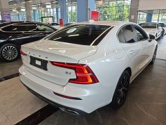 Volvo S60 B4 Smart Luxury Edition - ფოტო 6