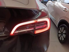 Tesla Model Y Standard Range RWD - фото 7