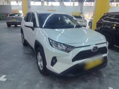 Toyota RAV4 2.0L CVT FWD Urban Edition - ფოტო 3