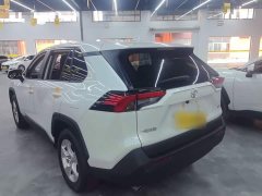 Toyota RAV4 2.0L CVT FWD Urban Edition - ფოტო 4