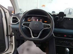 Volkswagen Touareg 300TSI Two-Wheel Drive Moonlight Edition - ფოტო 10
