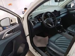 Volkswagen Touareg 300TSI Two-Wheel Drive Moonlight Edition - ფოტო 15