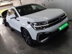 Volkswagen Touareg 300TSI Two-Wheel Drive Moonlight Edition - ფოტო 3