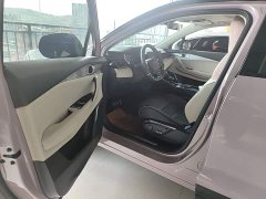 Lynk & Co 06 1.5T Shero Pink Special Edition - photo 15