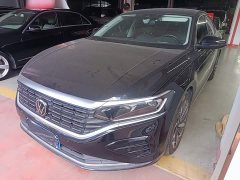 Volkswagen Passat 330TSI Luxury - фото 1