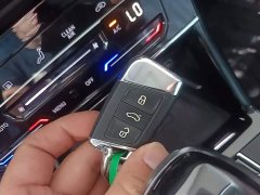 Volkswagen Passat 330TSI Luxury - фото 8