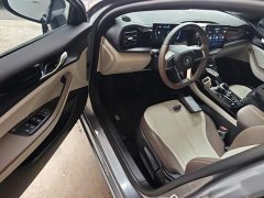 BYD Qin PLUS Glory Edition DM-i 55KM Leading - ფოტო 15