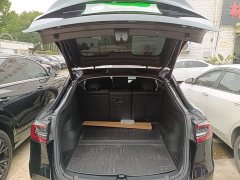 Tesla Model Y Rear-Wheel Drive - ფოტო 18